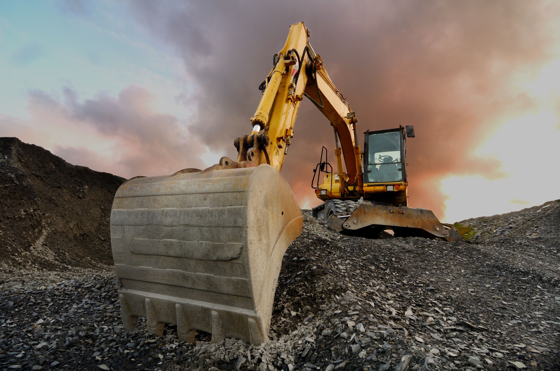 Quarry excavator